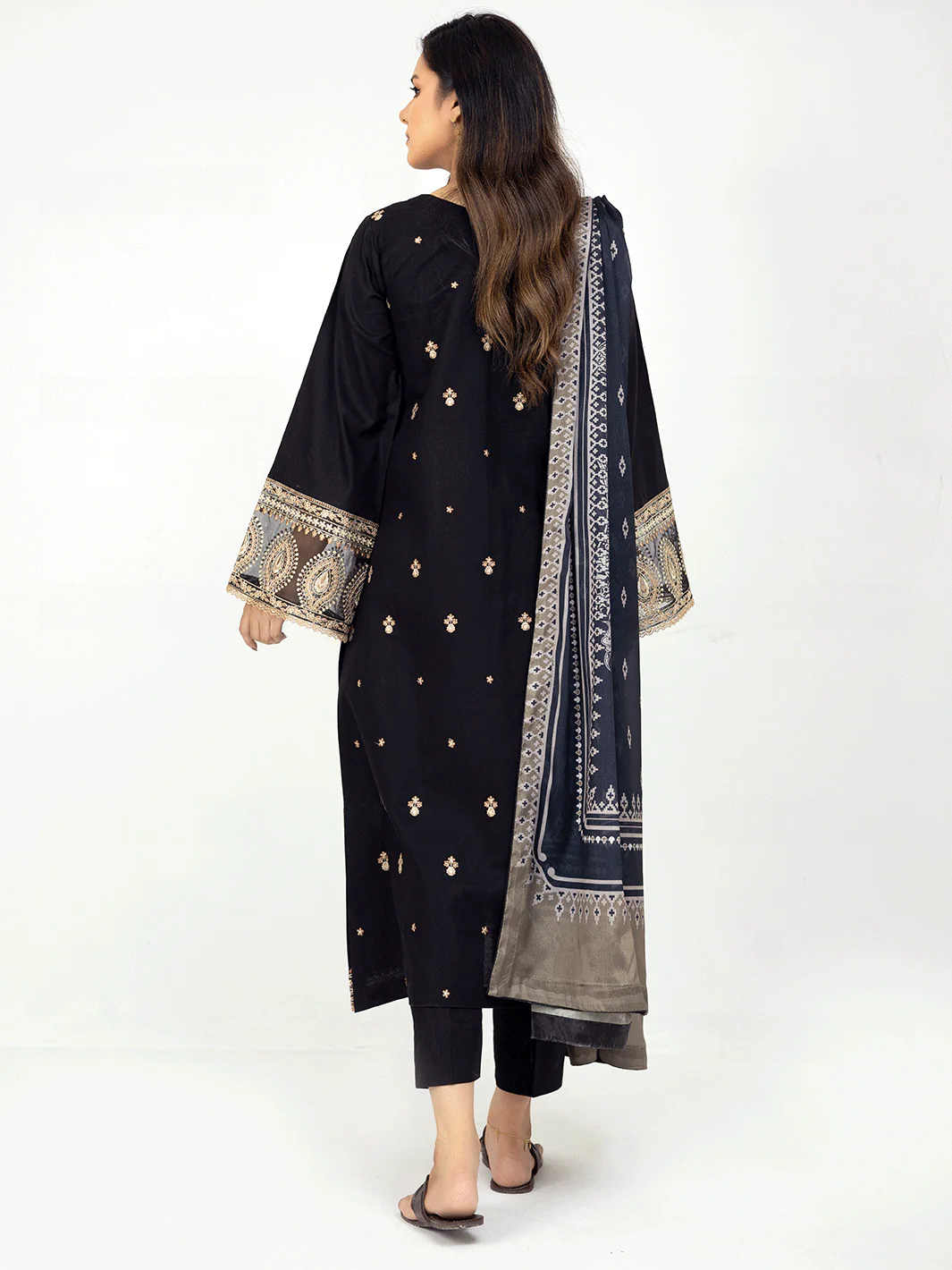 D - 101 | Three Piece Unstitch - Image 3