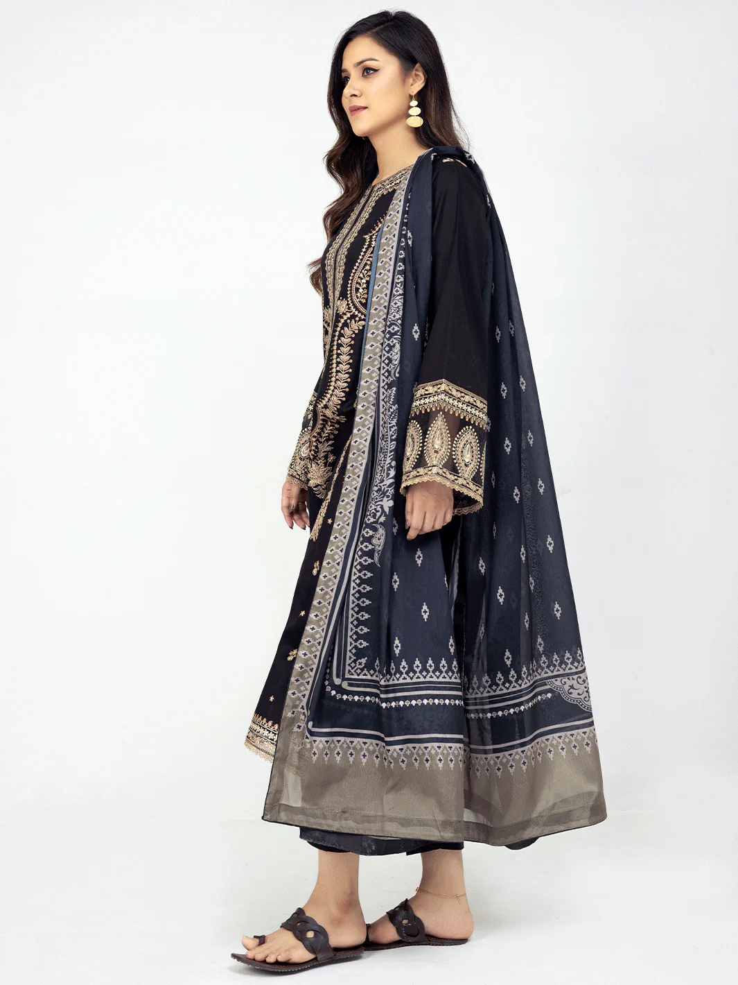 D - 101 | Three Piece Unstitch - Image 4