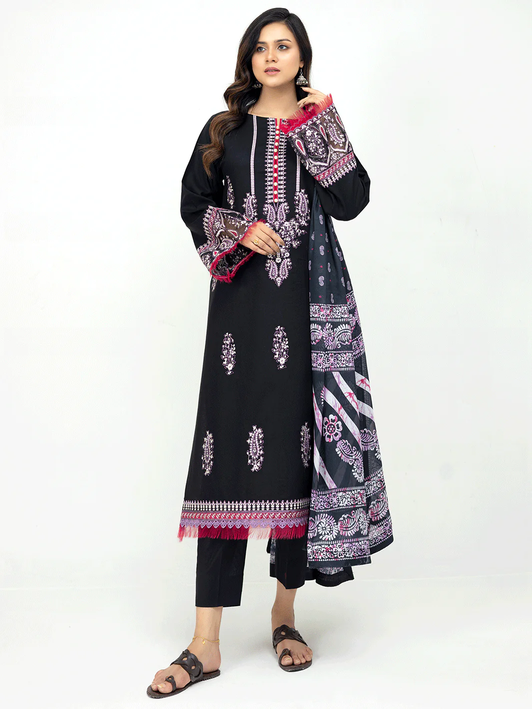 D - 102 | Three Piece Unstitch - Image 4