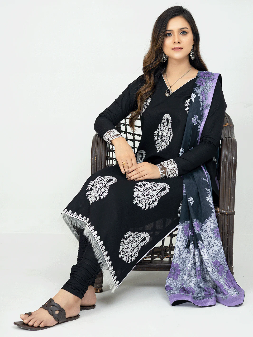 D - 104 | Three Piece Unstitch - Image 4