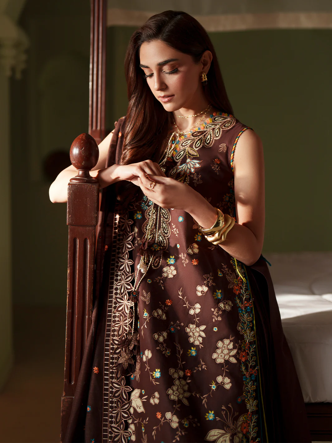 D-117-B | 3 PC Luxury Lawn - Image 2