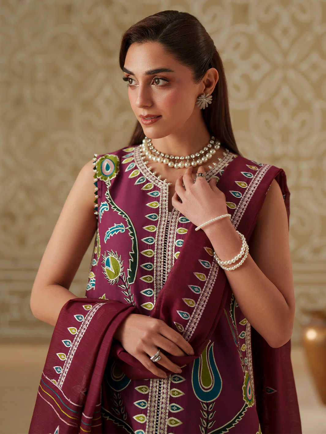 D-118-A | 3 PC Luxury Lawn - Image 2