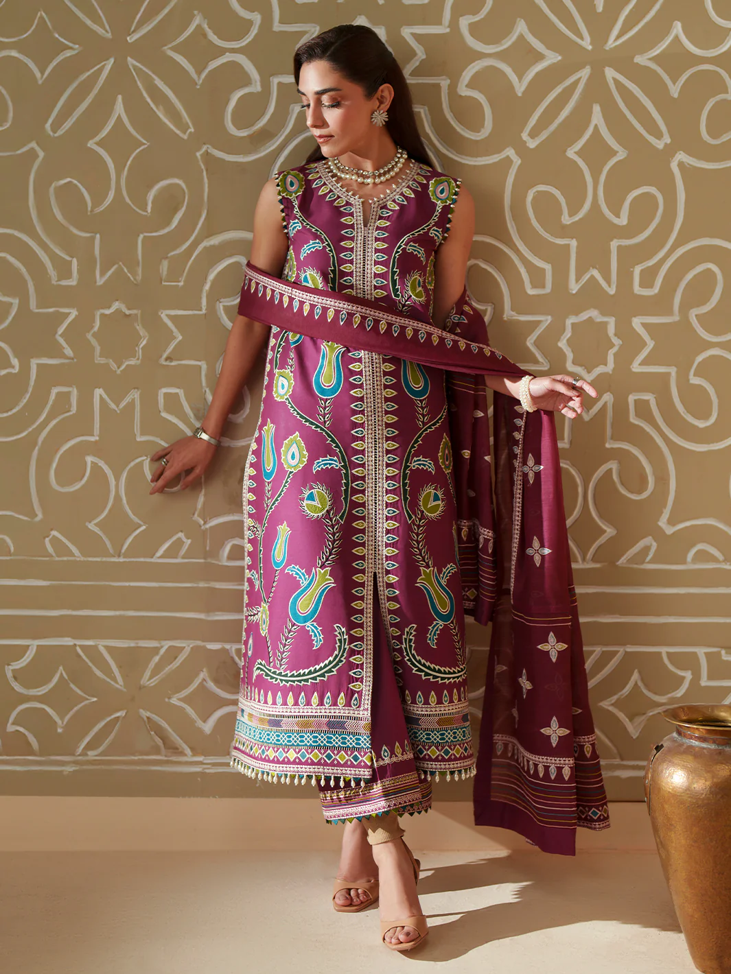 D-118-A | 3 PC Luxury Lawn - Image 3