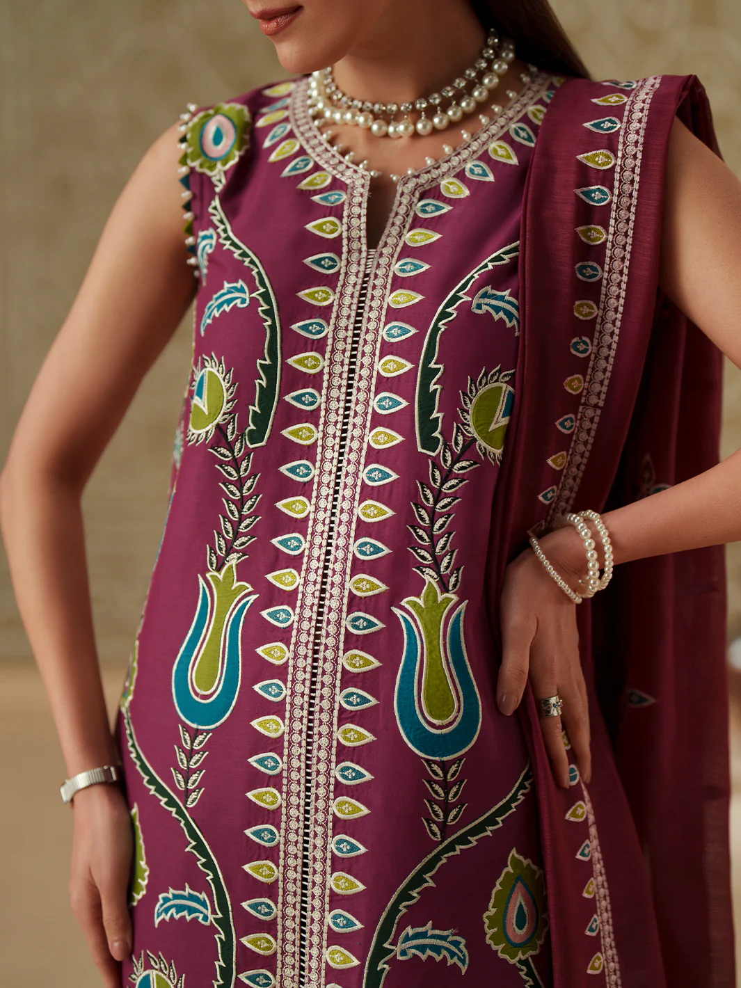 D-118-A | 3 PC Luxury Lawn - Image 4