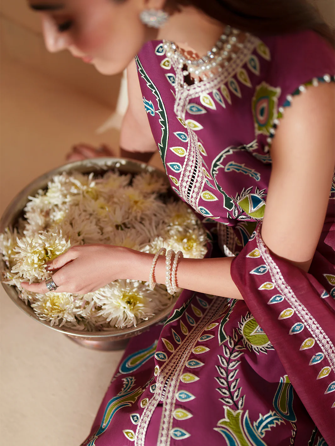 D-118-A | 3 PC Luxury Lawn - Image 5