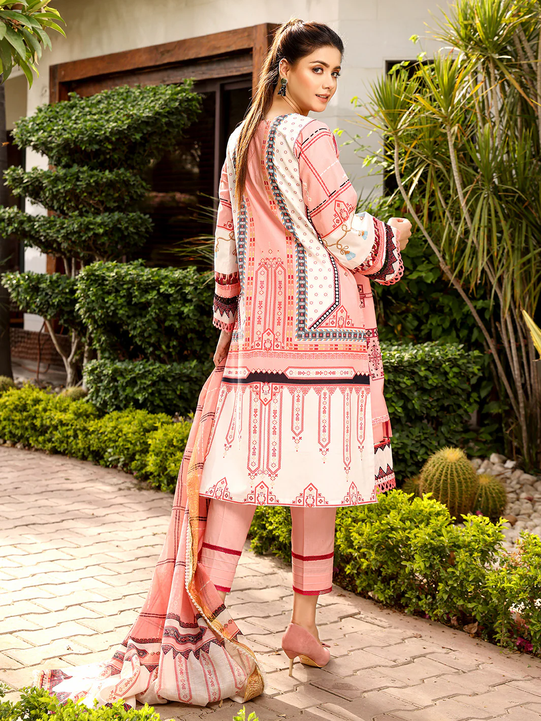 D#2019A | 3 Piece Luxury Unstitched - Image 2