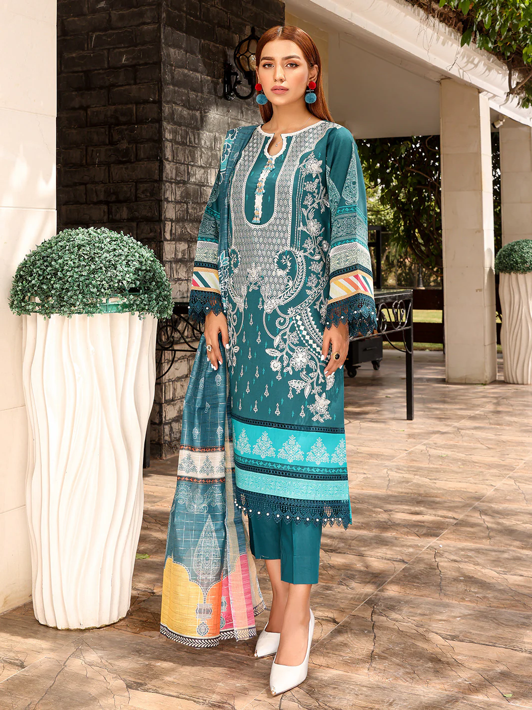 D#2022A | 3 Piece Luxury Unstitched - Image 5