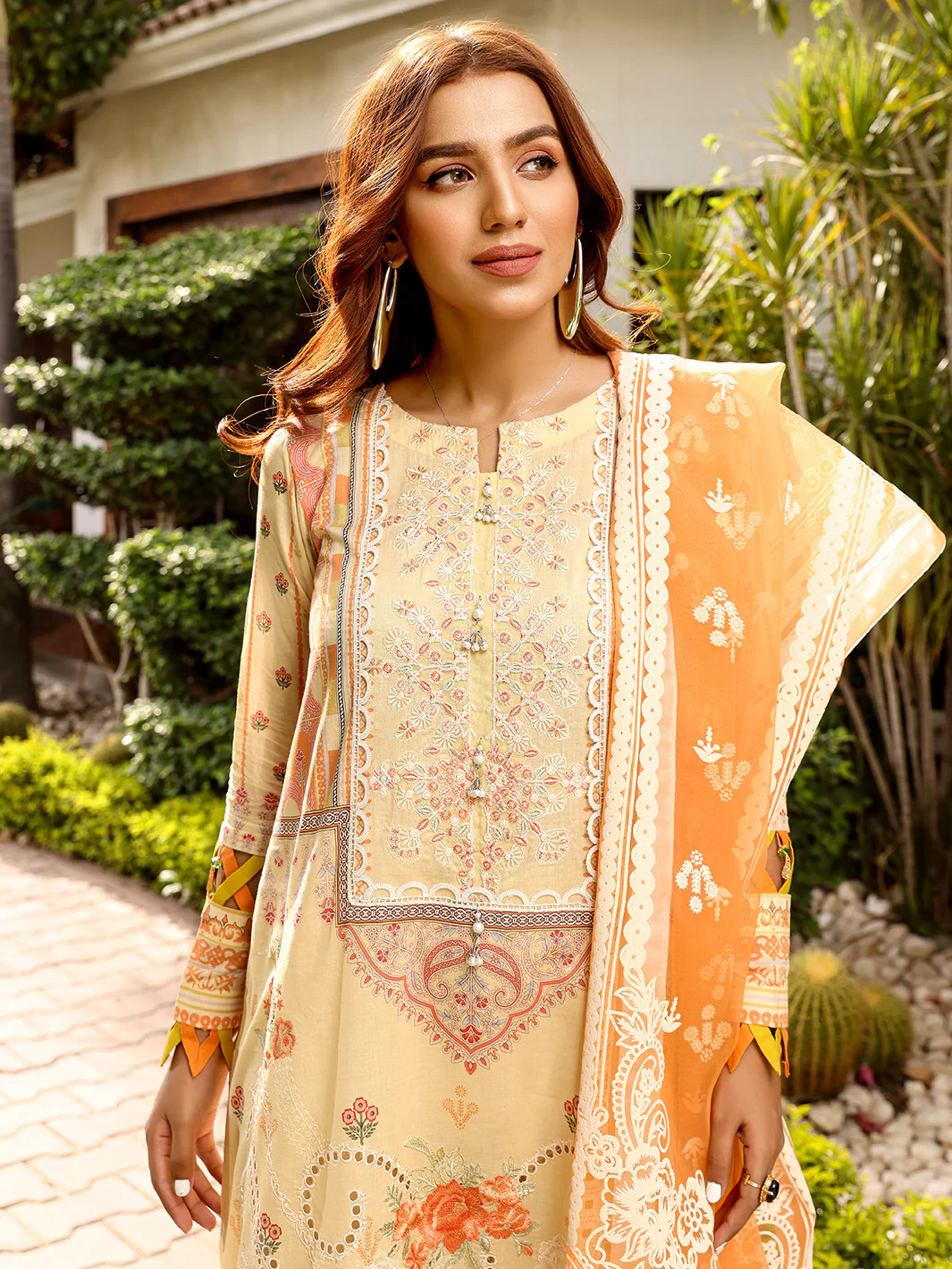 D#2023A | 3 Piece Luxury Unstitched - Image 5