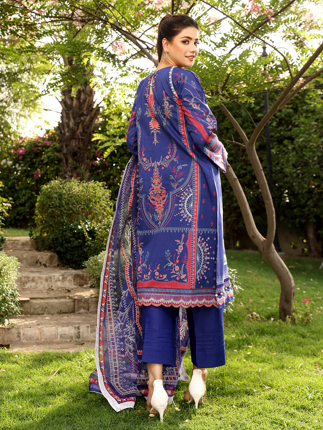 D#2025B | 3 Piece Luxury Unstitched - Image 2