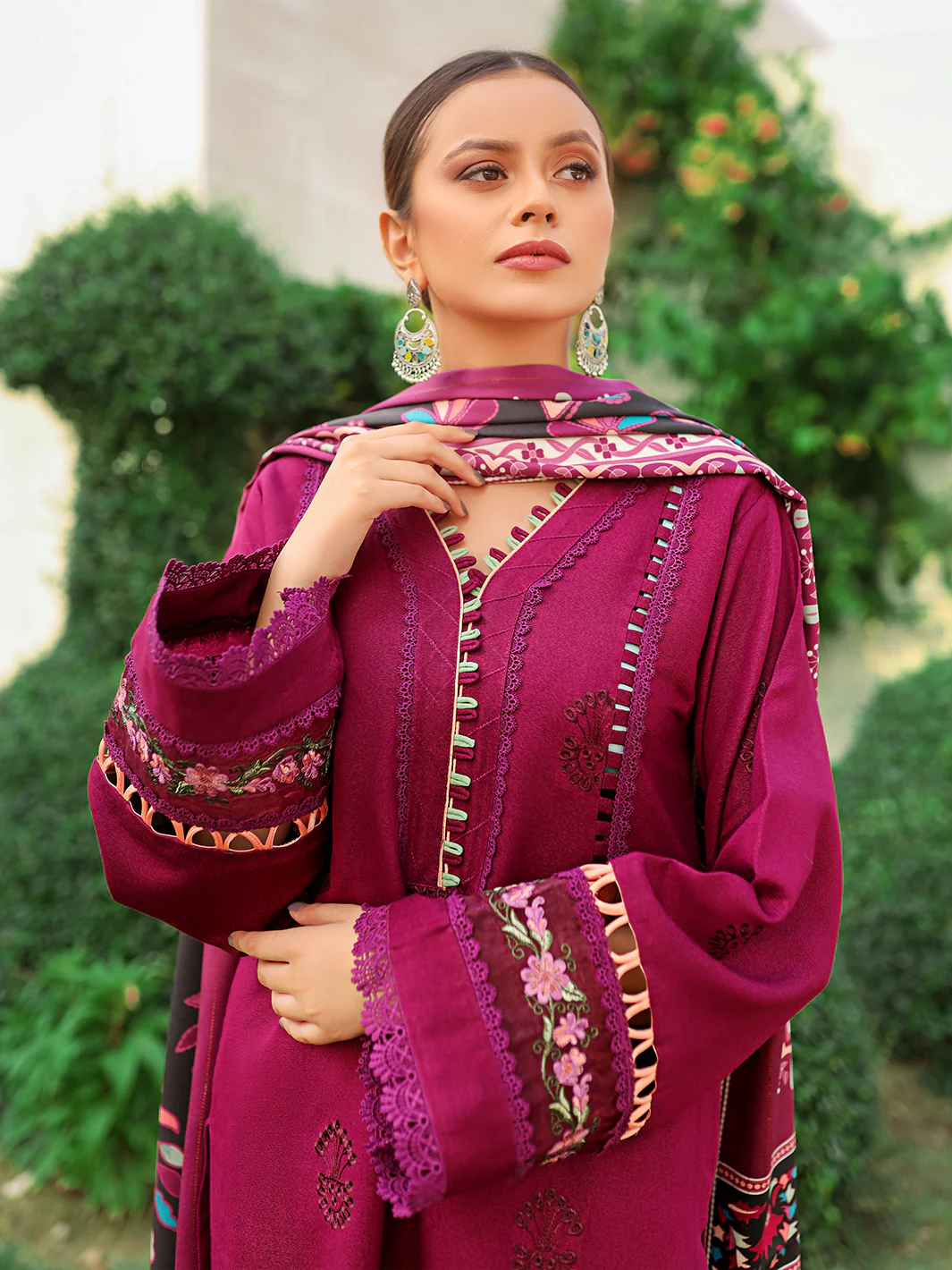 D#756-A | 3 PC Karandi Unstitched - Image 4