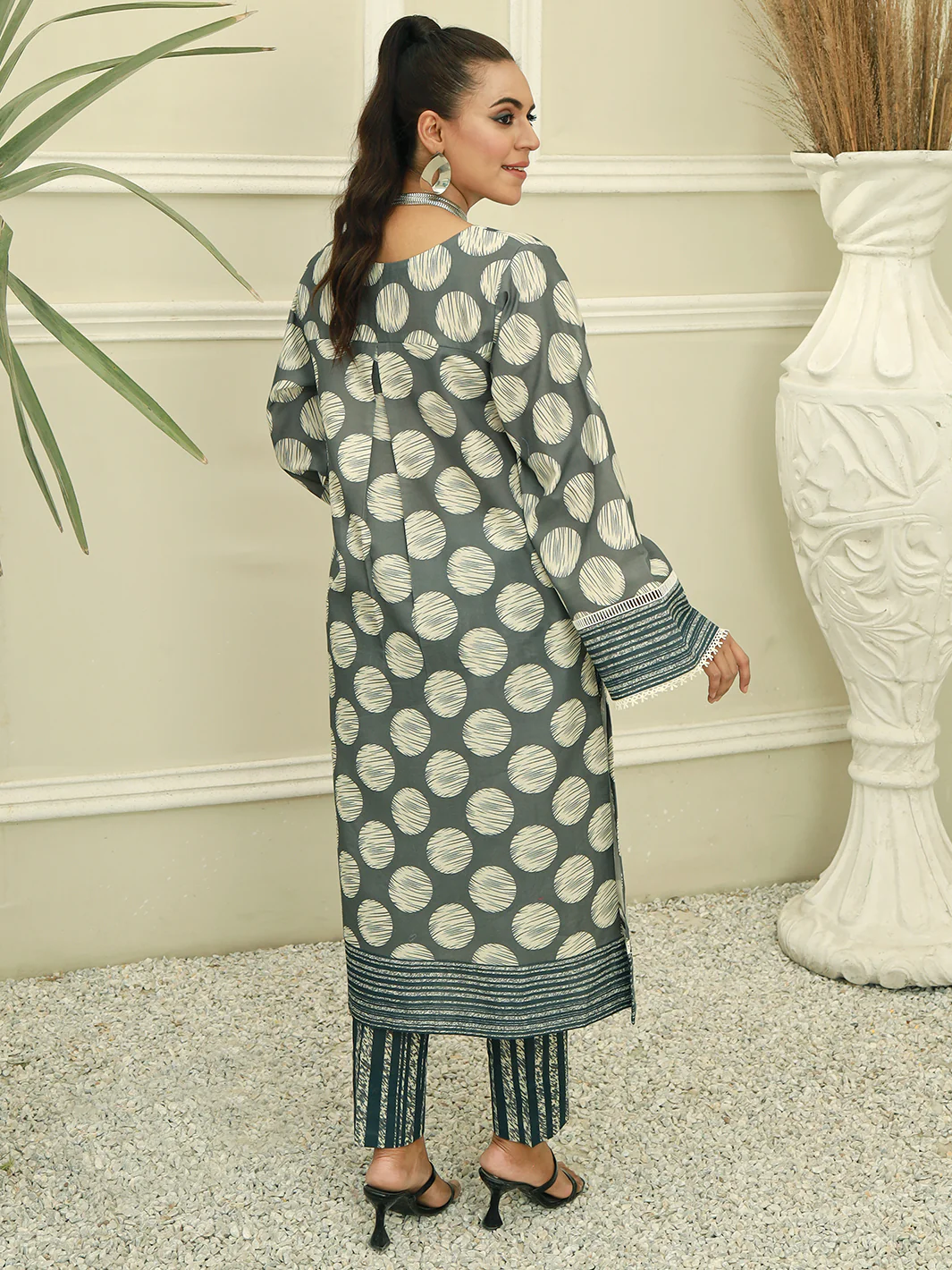 Design 07 | 2 Piece Unstitch - Image 3