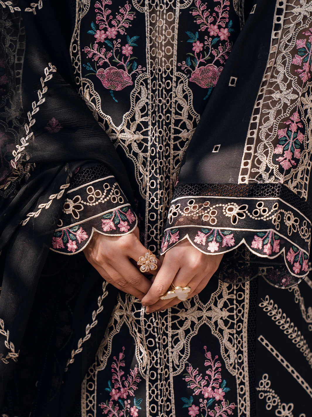 ESRA | 3 PC LUXURY LAWN - Image 5