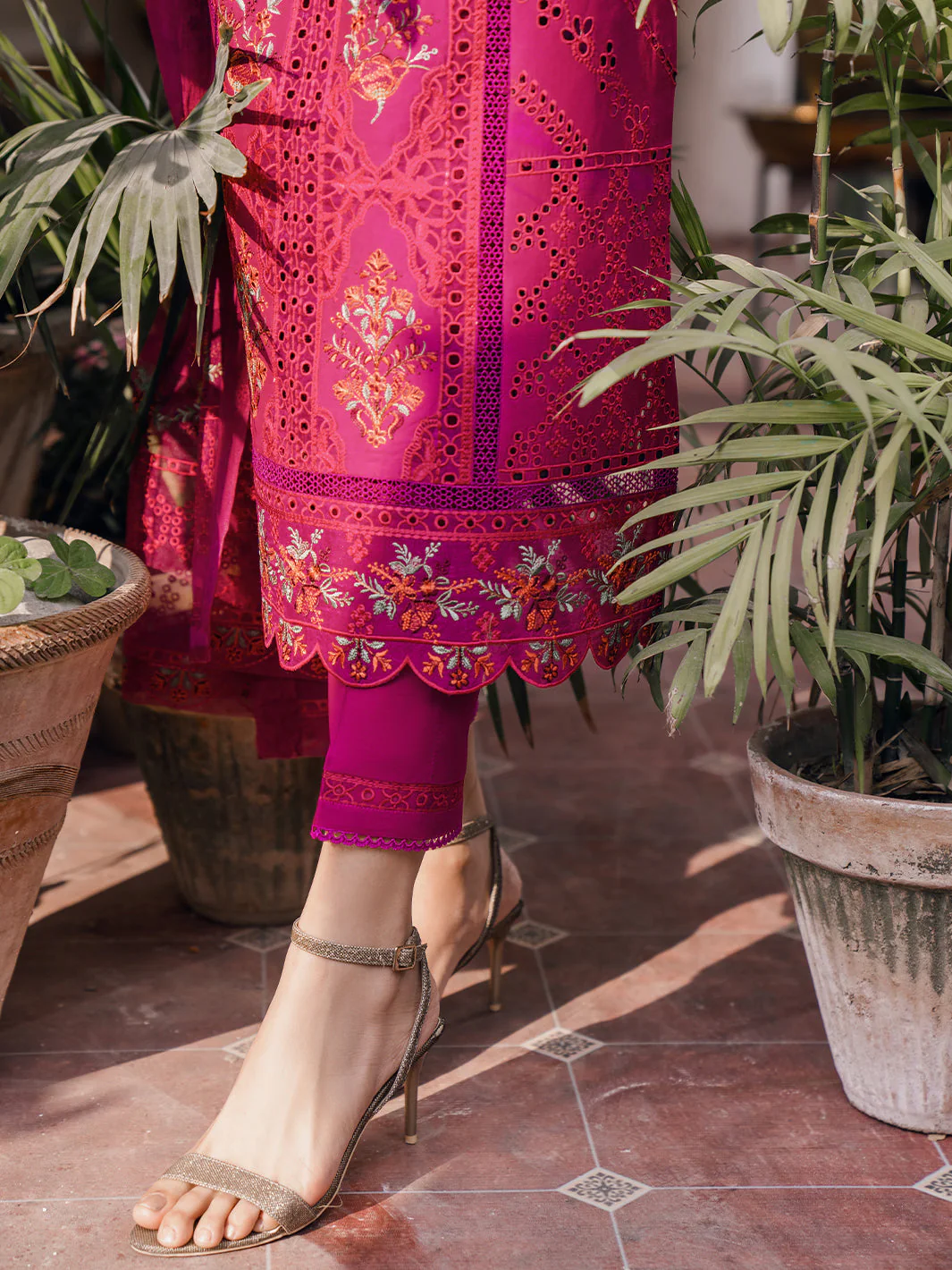 KIRAZ | 3 PC LUXURY LAWN - Image 6